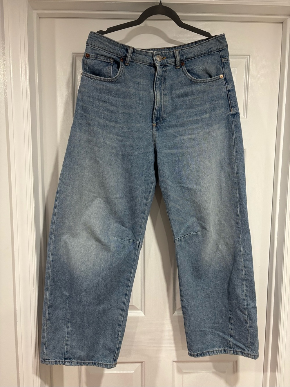 Zara Light Blue High-Rise Women's Barrel Jeans